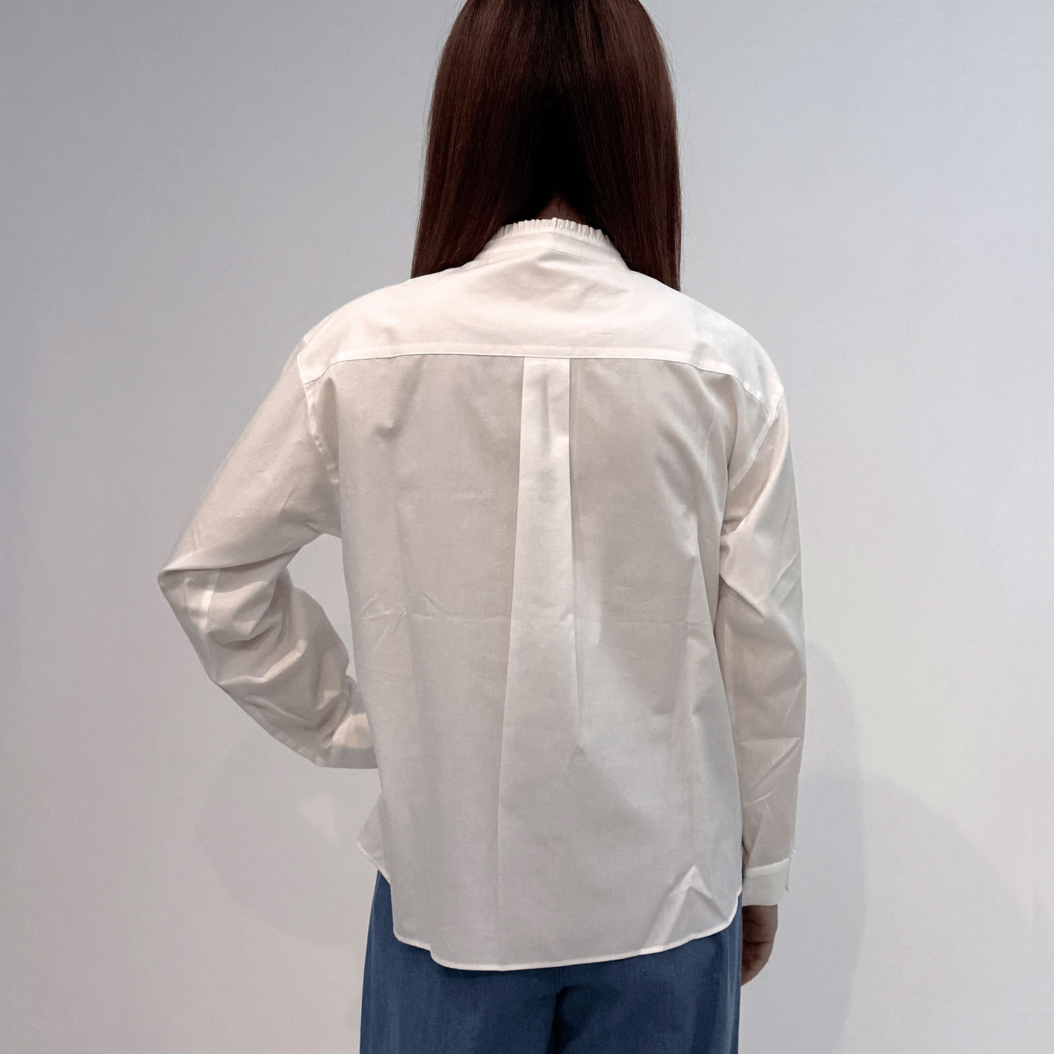 Parkes スタンドフリルドロップシャツ - 画像5