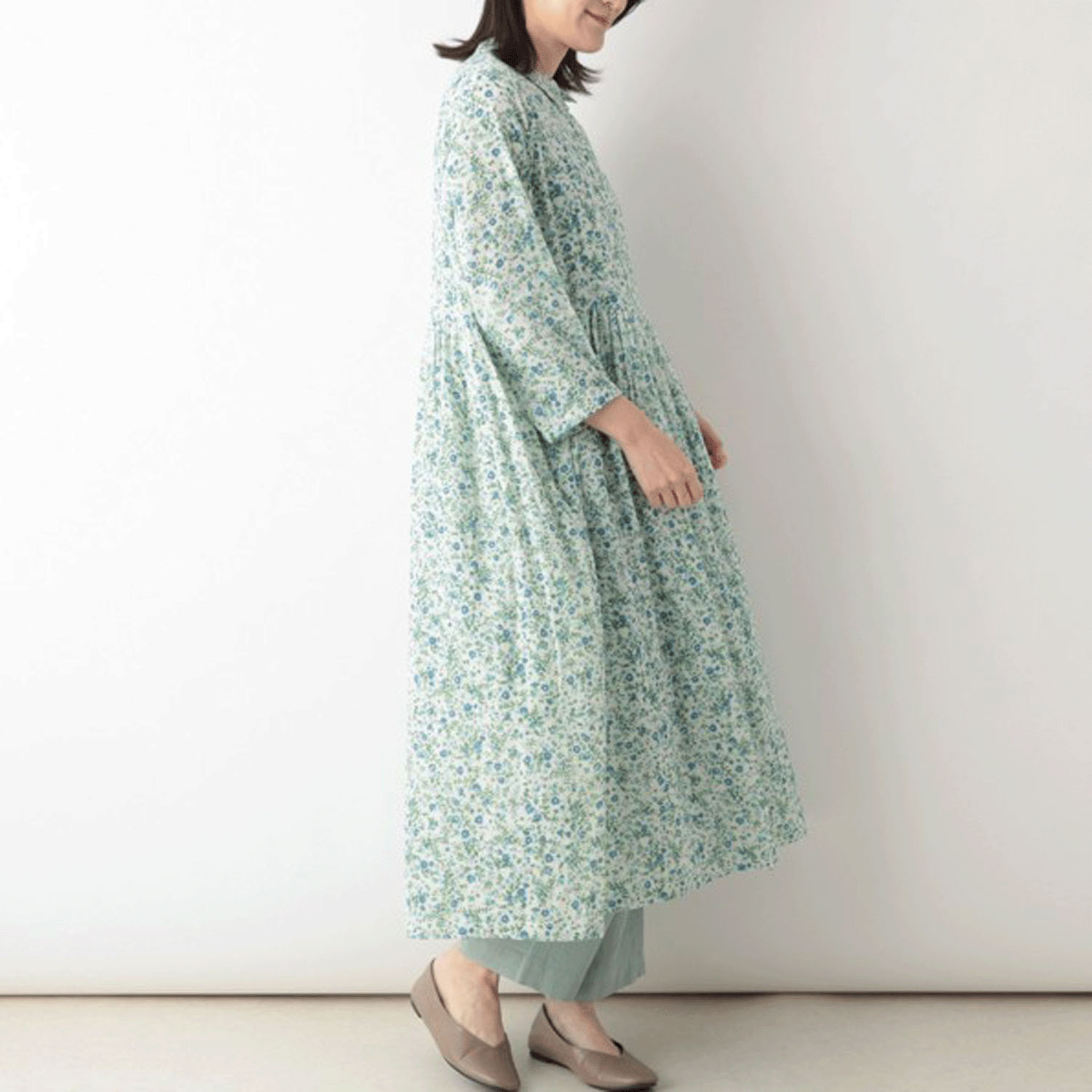 東京かんかん 小花柄コットンダブルガーゼシャツワンピース - 画像2