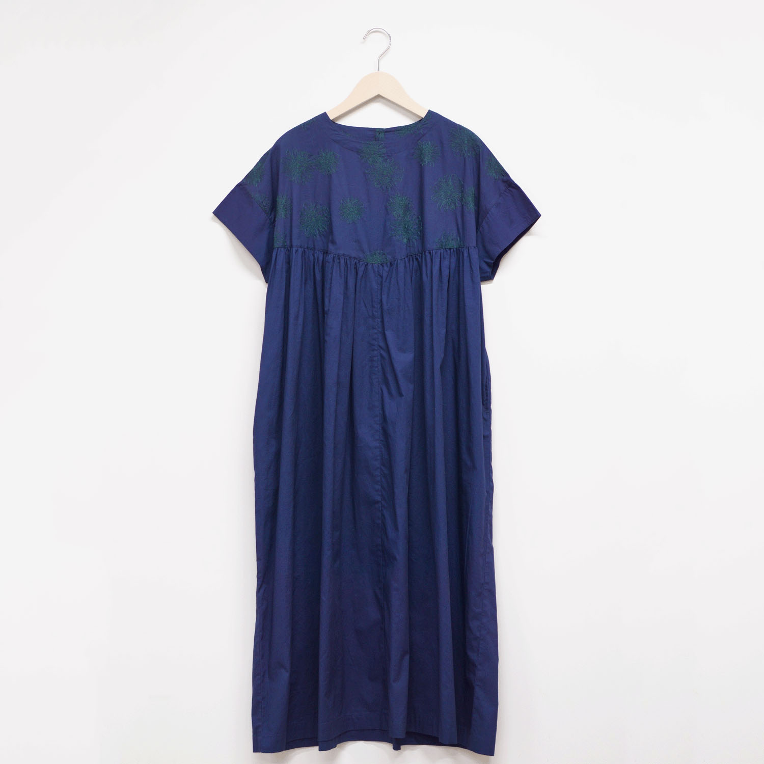 ista－ire ポプリン ダリア刺繍ワンピース - 画像8