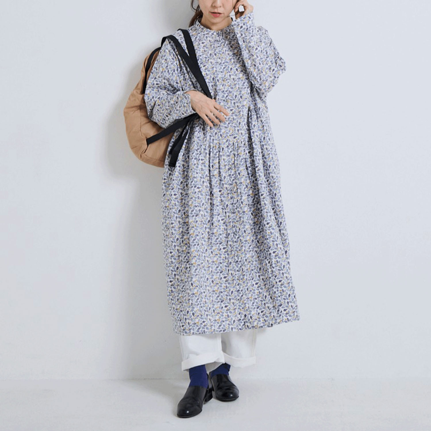 YURK geniet van ギャザーワンピース - 画像1