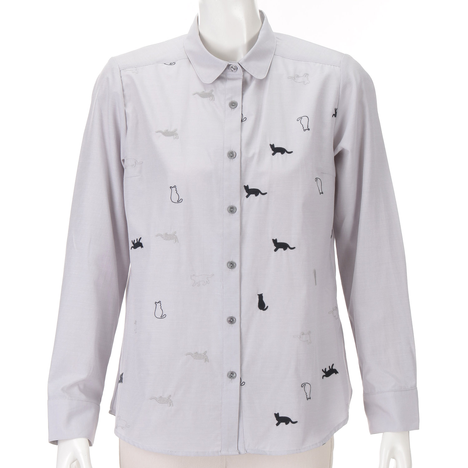 ネコ刺繍ブラウス