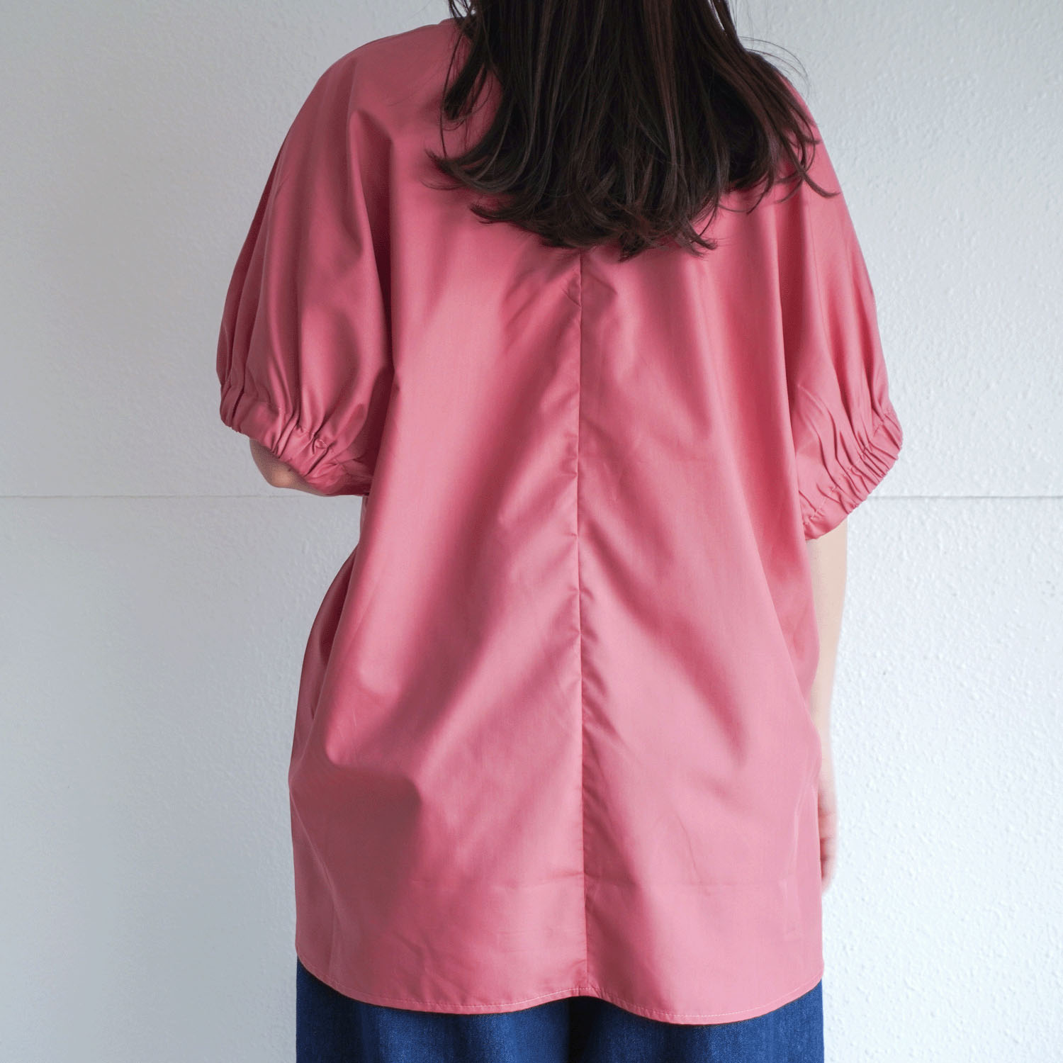 シルケット綿後身布帛使いプルオーバー - 画像3