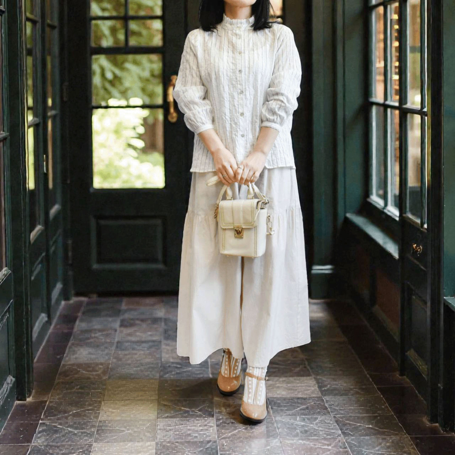 先染めアキハシャーリングストライプフリルブラウス - 画像1