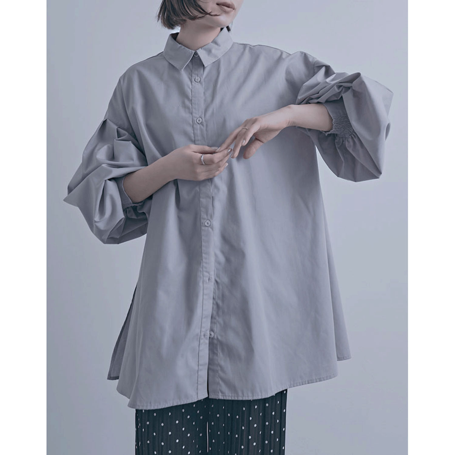 【ETONET限定 お取り寄せ】ボリューム袖ブラウス - 画像1