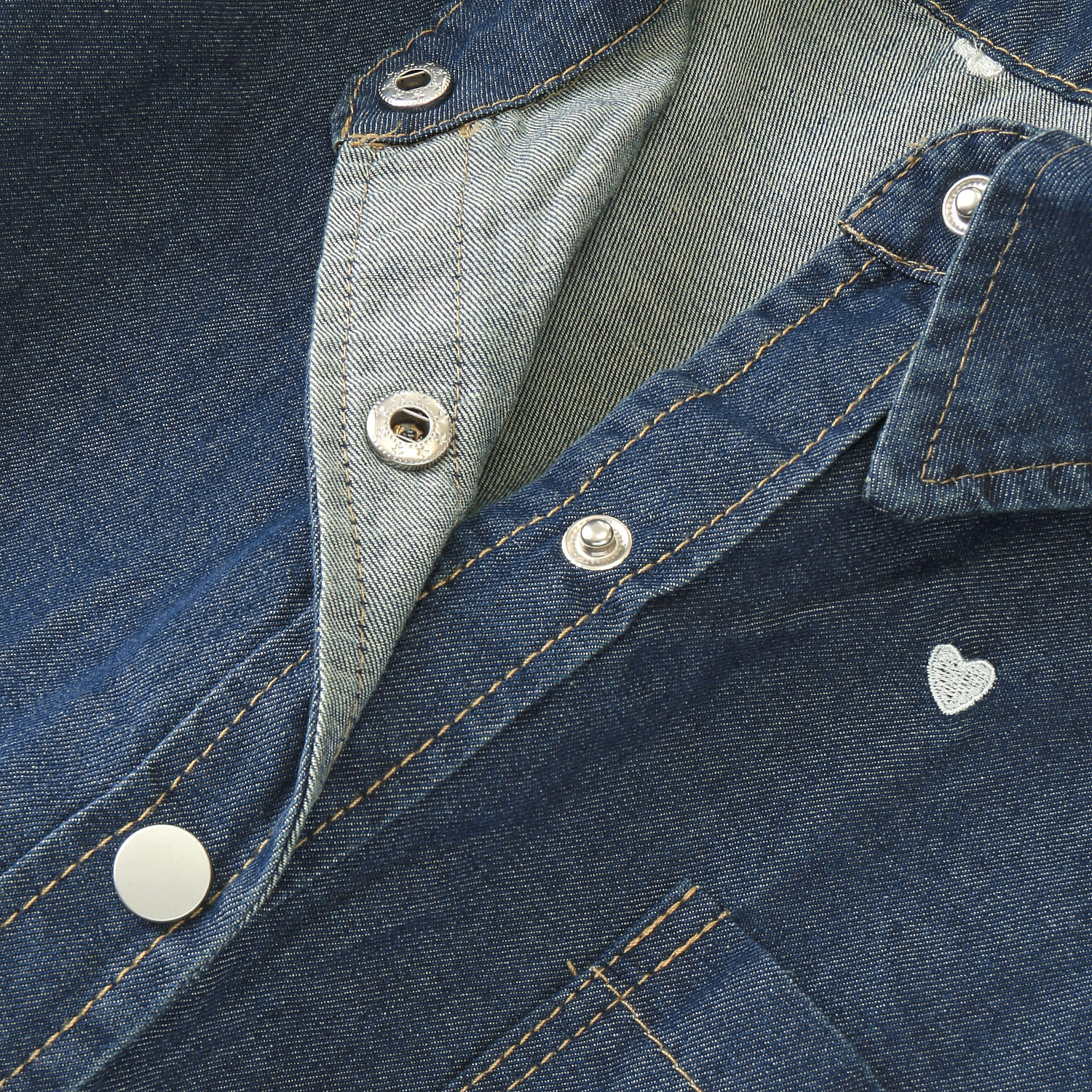 VERITE ハート刺繍デニムブラウス - 画像4