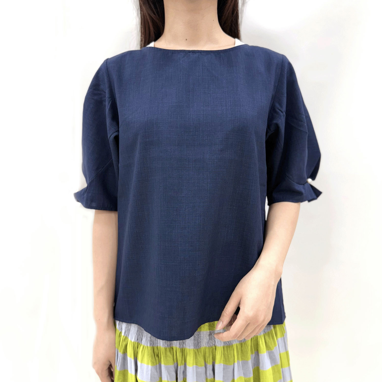 リネンライク袖パールブラウス - 画像2