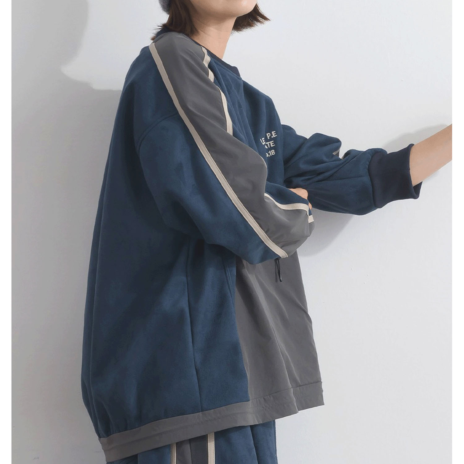 【ETONET限定】iriey フェイクスウェードラインプルオーバー - 画像24