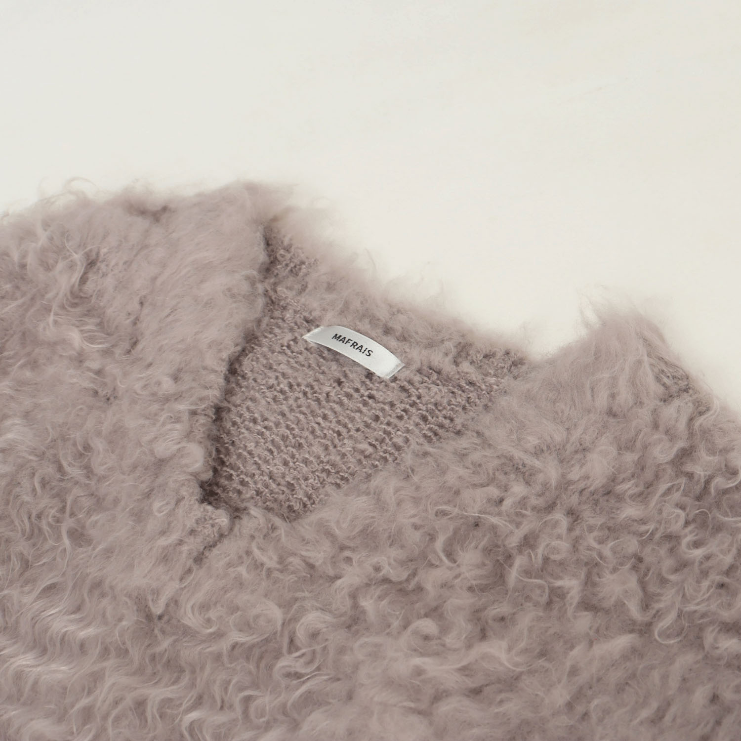 【Inst Live】MAFRAIS ブークレ起毛Vネックプルオーバー - 画像6