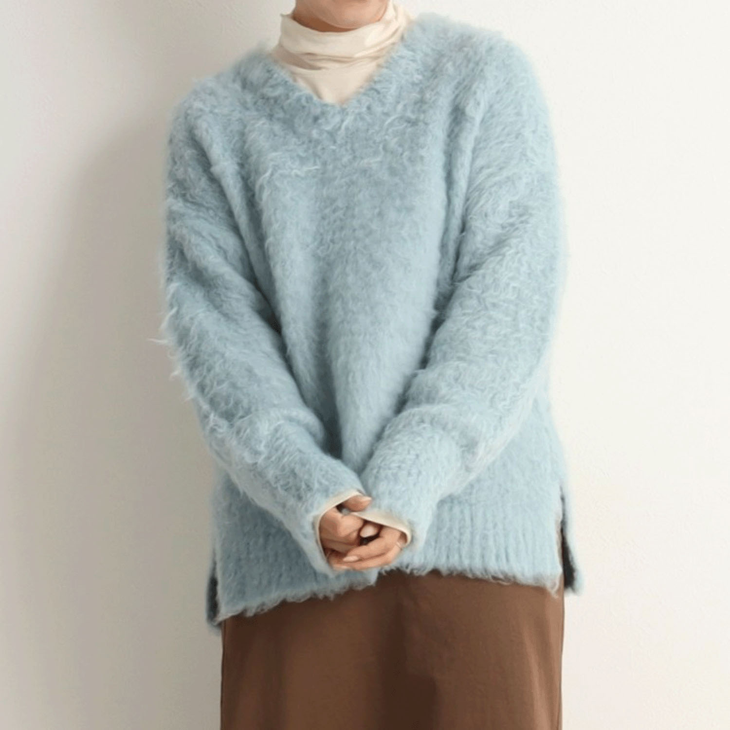 【Inst Live】MAFRAIS ブークレ起毛Vネックプルオーバー - 画像1