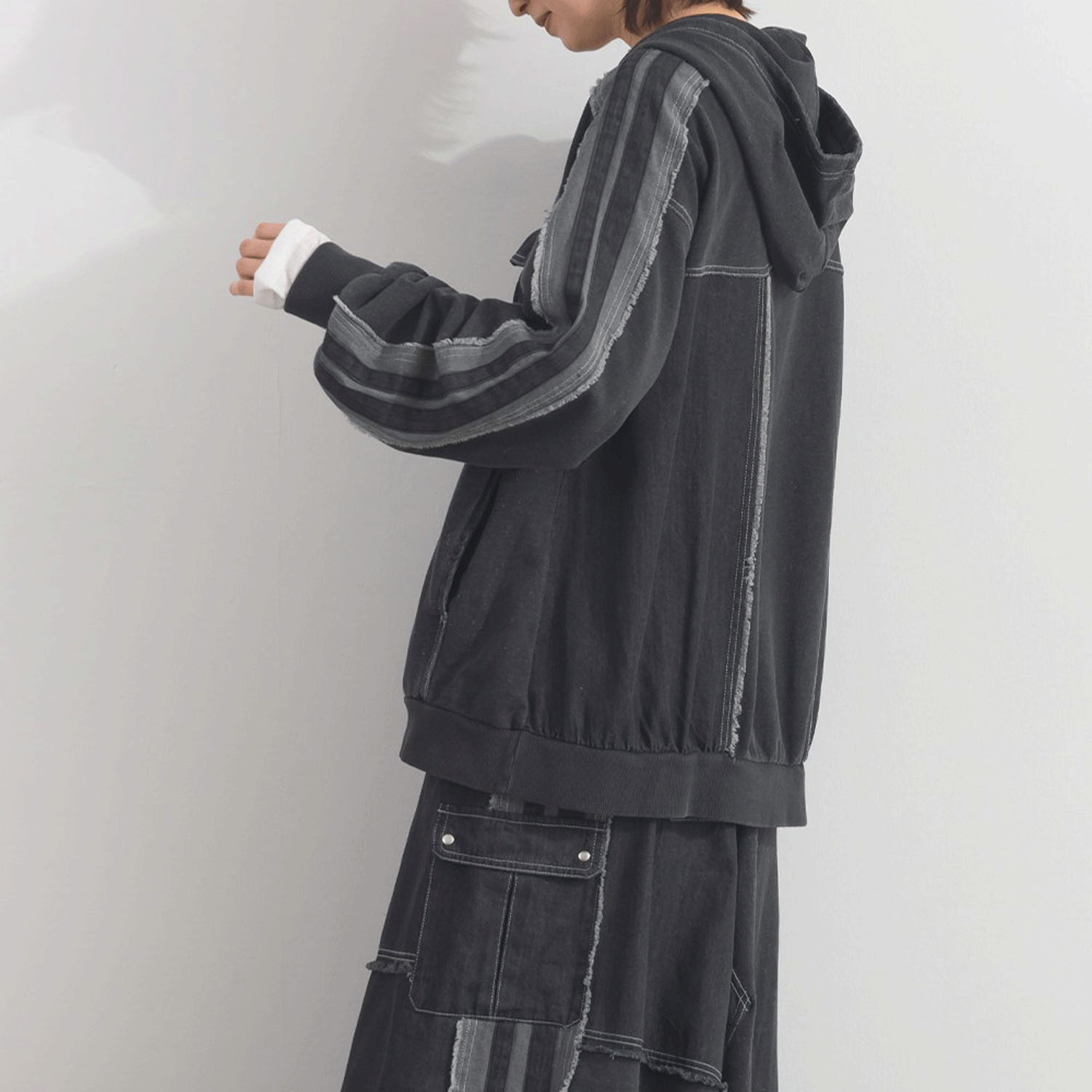 【ETONET限定】 iriey  裏毛インディゴ染めZIPパーカー - 画像5