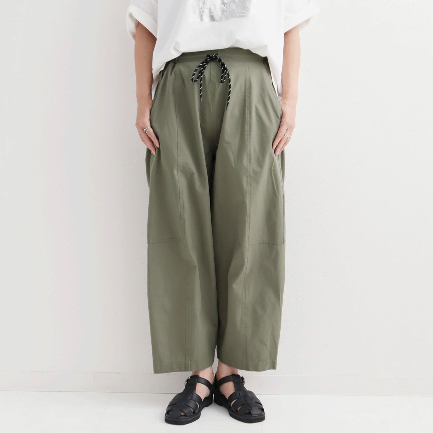 le colis 撥水加工パラシュートパンツ - 画像1