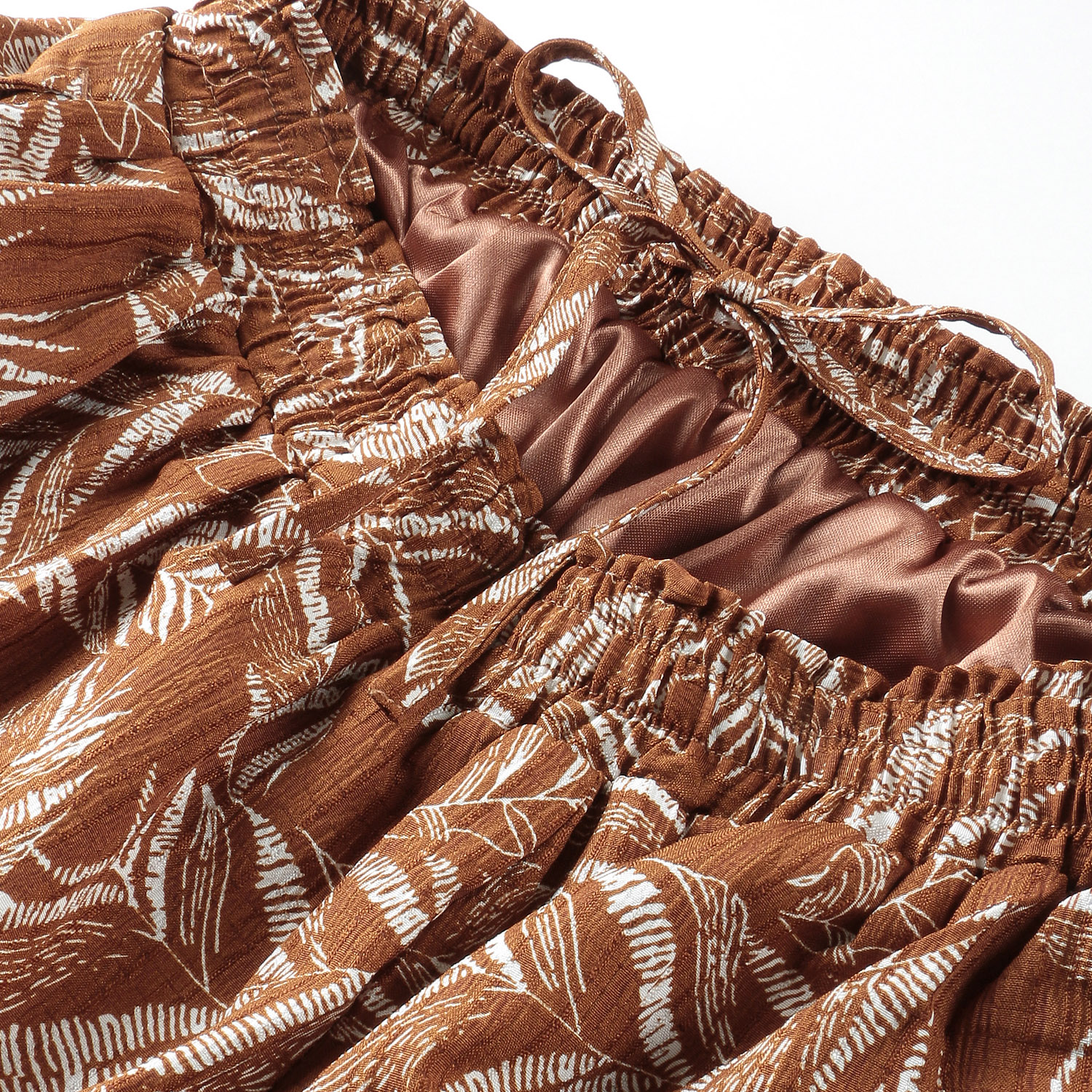 le colis ボタニカルプリントギャザーパンツ - 画像4