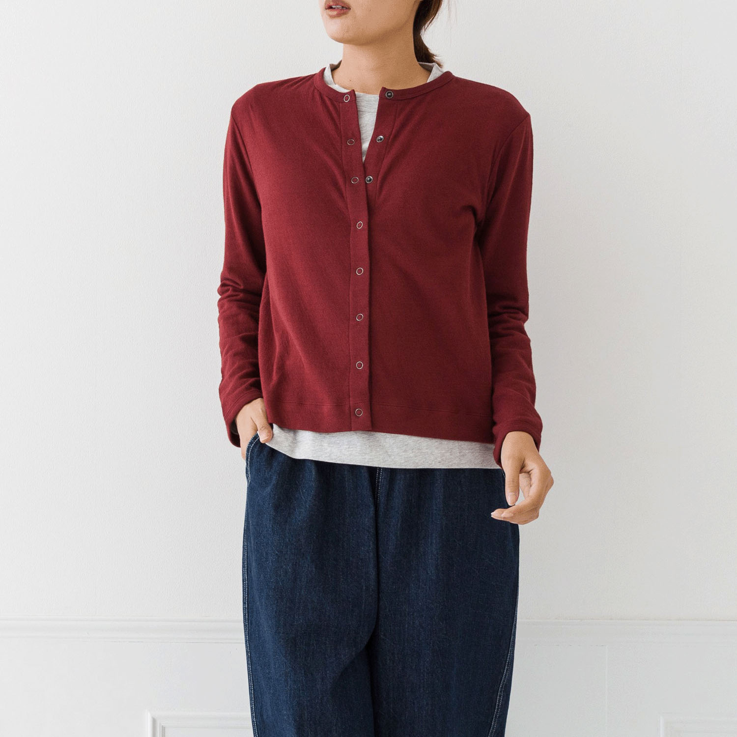 【お取り寄せ】kermu コットン接結天竺クルーネックカーディガン - 画像1