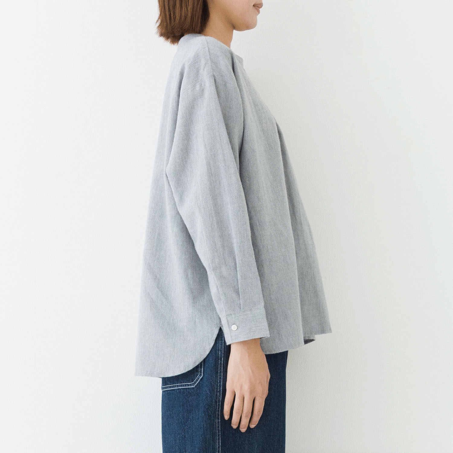 【お取り寄せ】kermu コットンリネン起毛胸シャーリング長袖ブラウス - 画像4