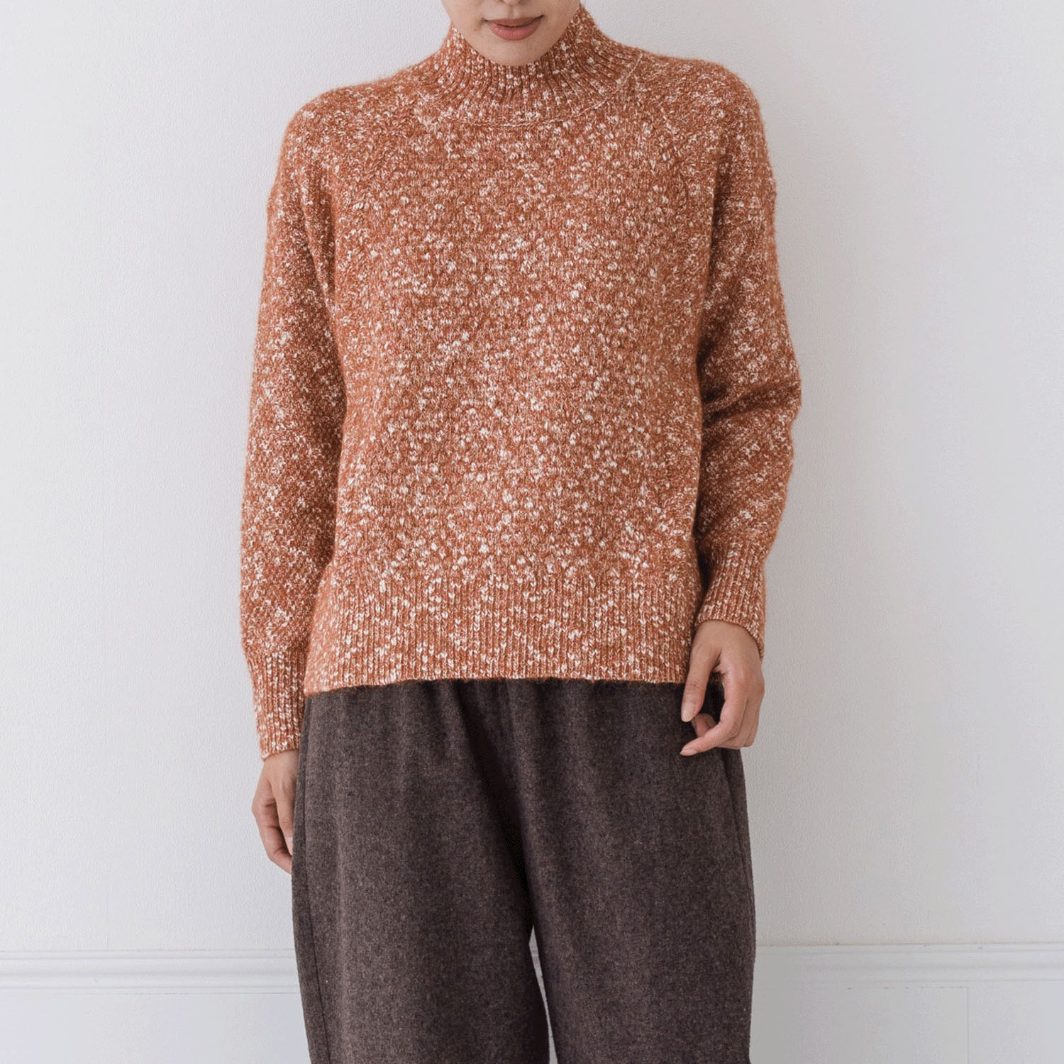 【お取り寄せ】kermu メランジニットカノコ編みハイネックセーター - 画像19