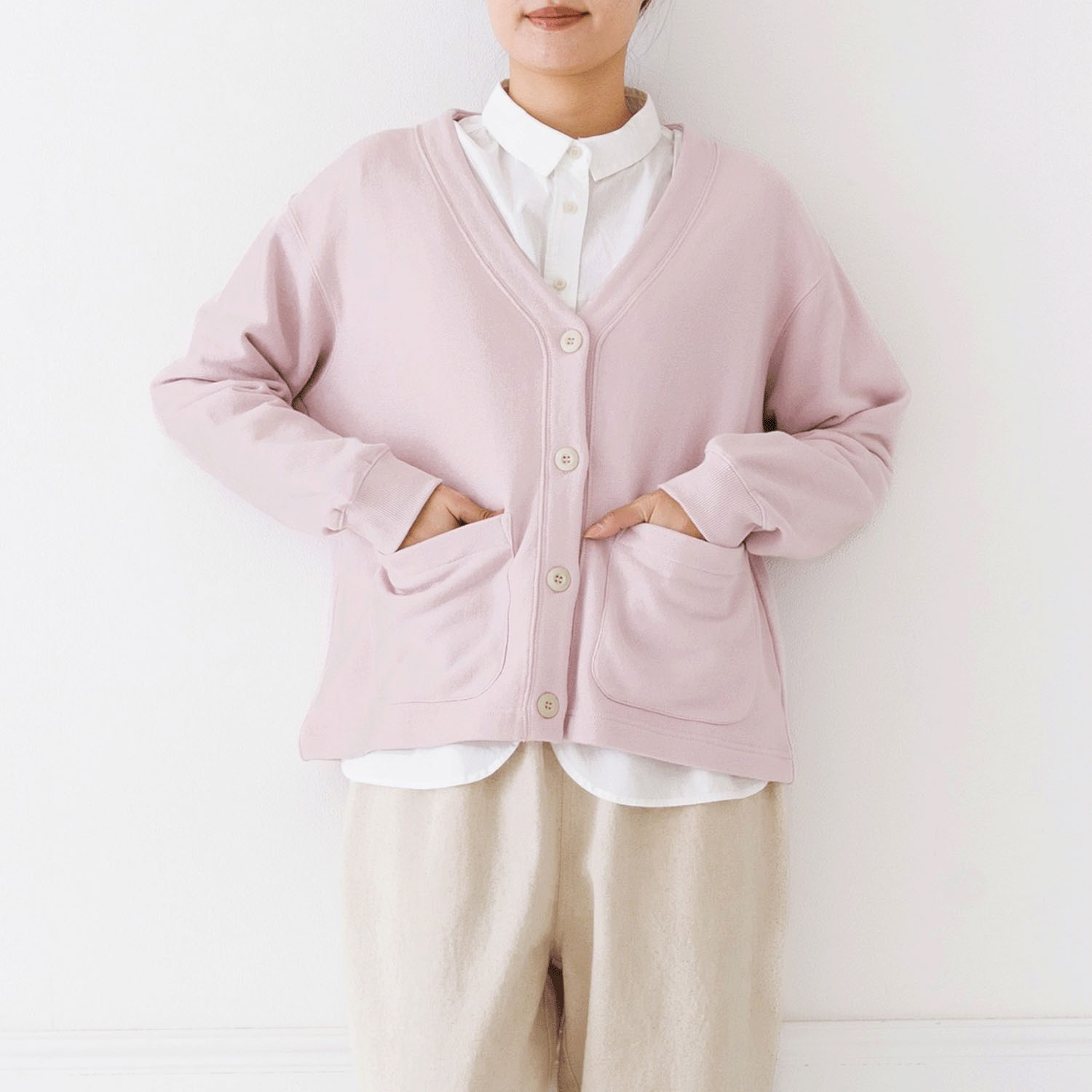 【お取り寄せ】Kermu コットンガーゼ裏毛バイカラーVネックカーディガン - 画像15