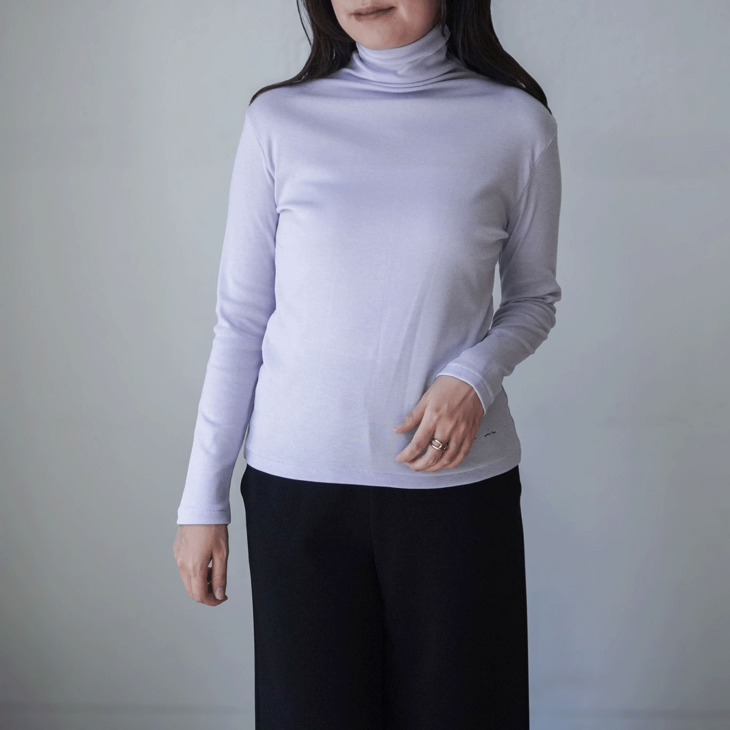 マゼンタ フライス12cmボトルネック長袖