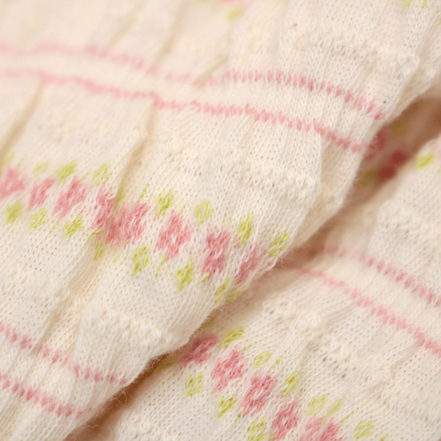 T’BIS STUDIO シャーリングジャカード小花柄ハイネック5分袖Tシャツ - 画像6