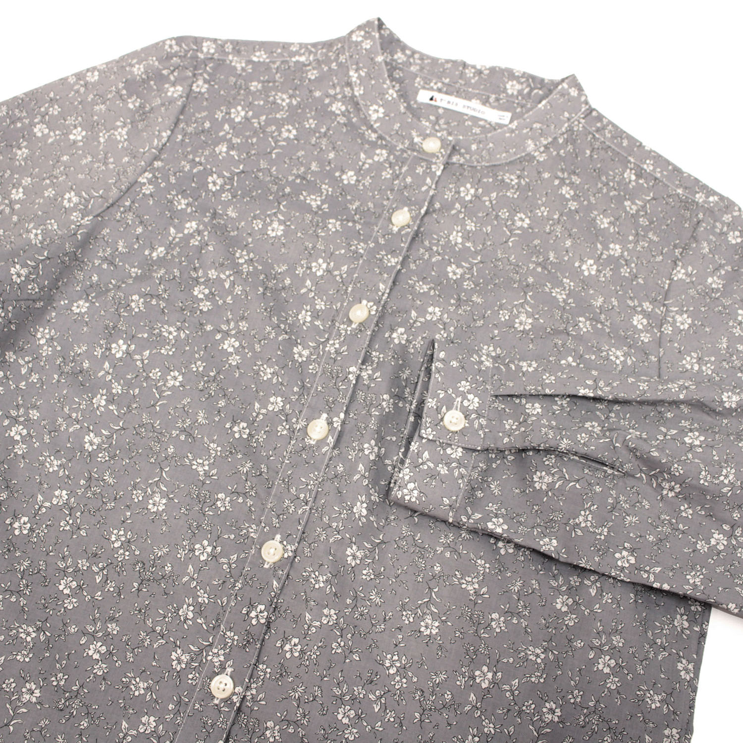 T’BIS STUDIO 小花柄プリントスタンドネック長袖シャツ - 画像2