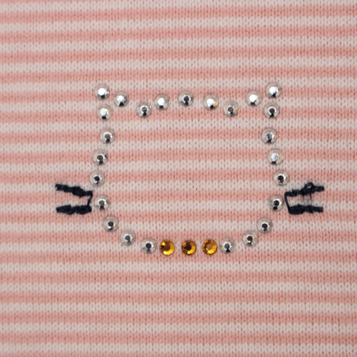 T’BIS STUDIO 冷感キラキラ首輪ネコワンポイント天竺ボーダー半袖ポロシャツ - 画像2