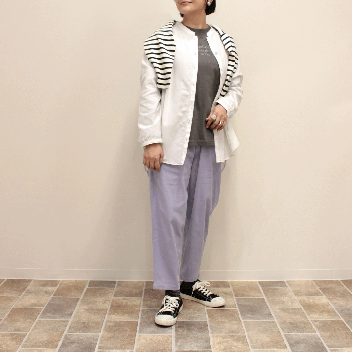 notorico アクセントステッチベーシックスタンドカラーロングシャツ - 画像3