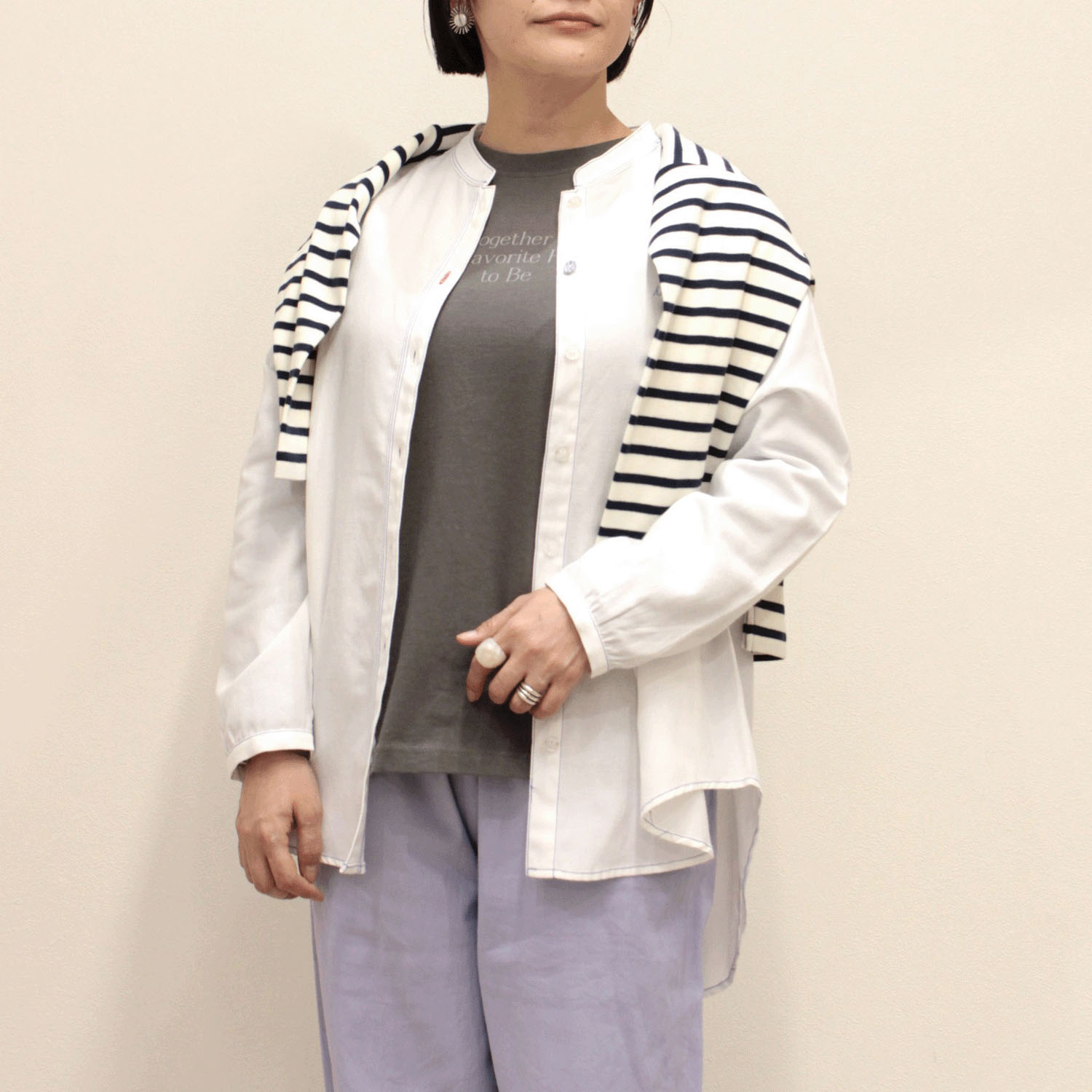 notorico アクセントステッチベーシックスタンドカラーロングシャツ - 画像1