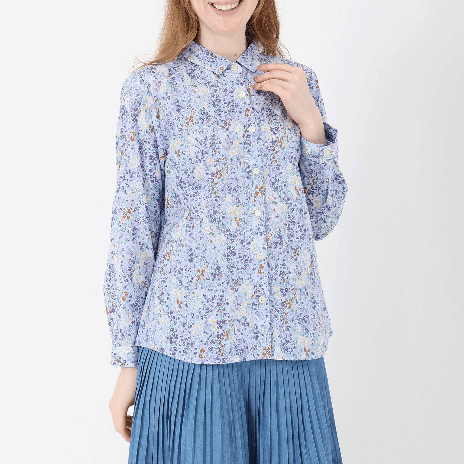 T’BIS STUDIO 長袖水彩小花柄プリントシャツ - 画像1