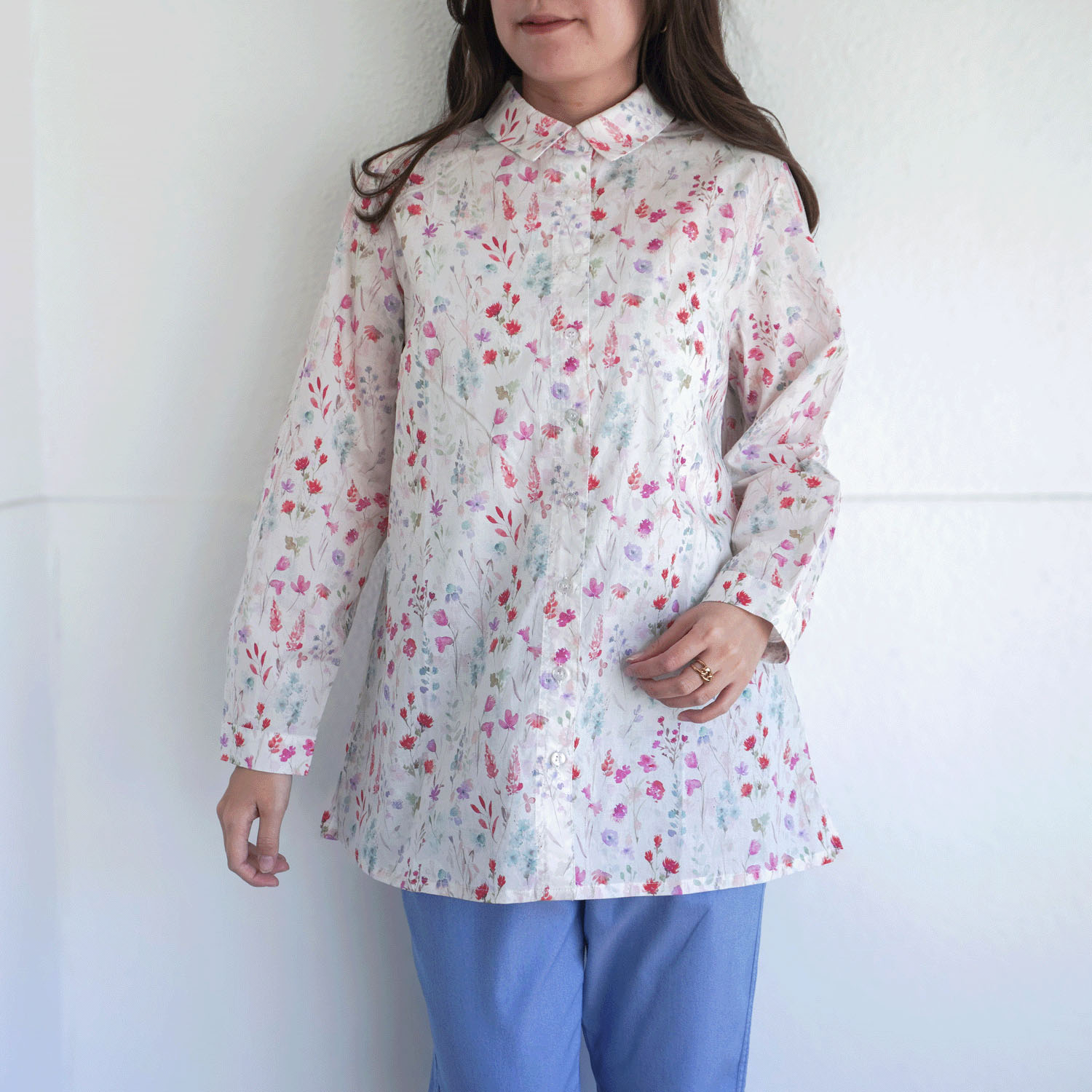 T’BIS STUDIO 長袖花柄ペイントシャツ - 画像1