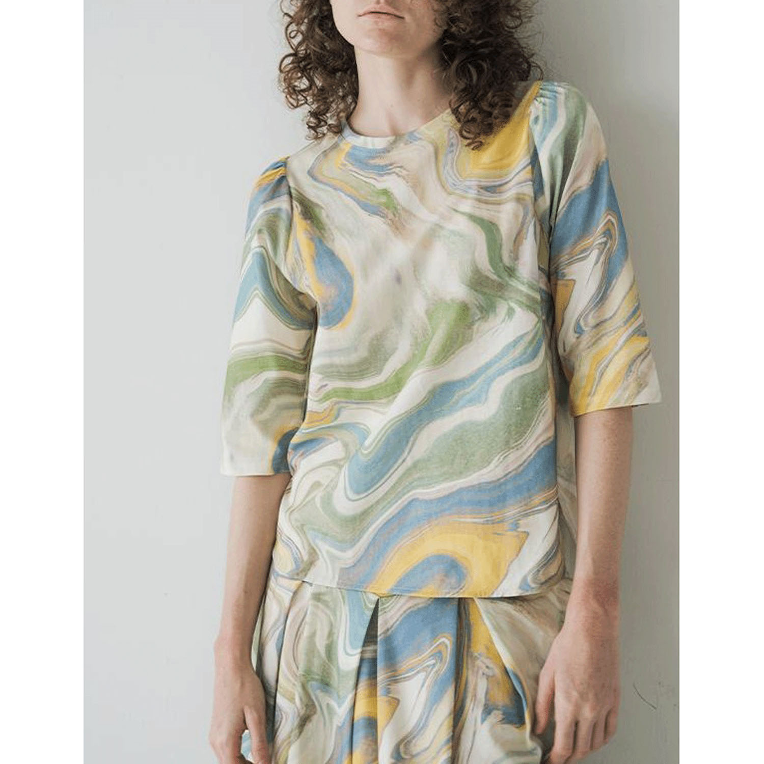 【お取り寄せ】akane マーブル柄プリントT - 画像1