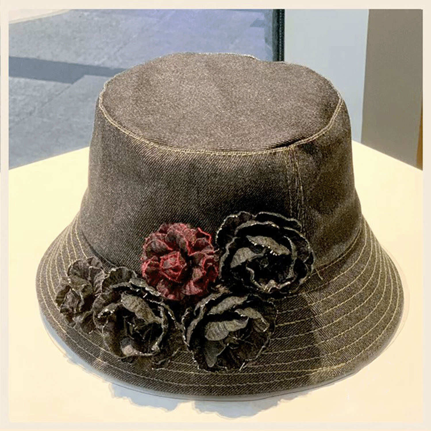 【長期欠品】デニム花付きバケット - 画像2