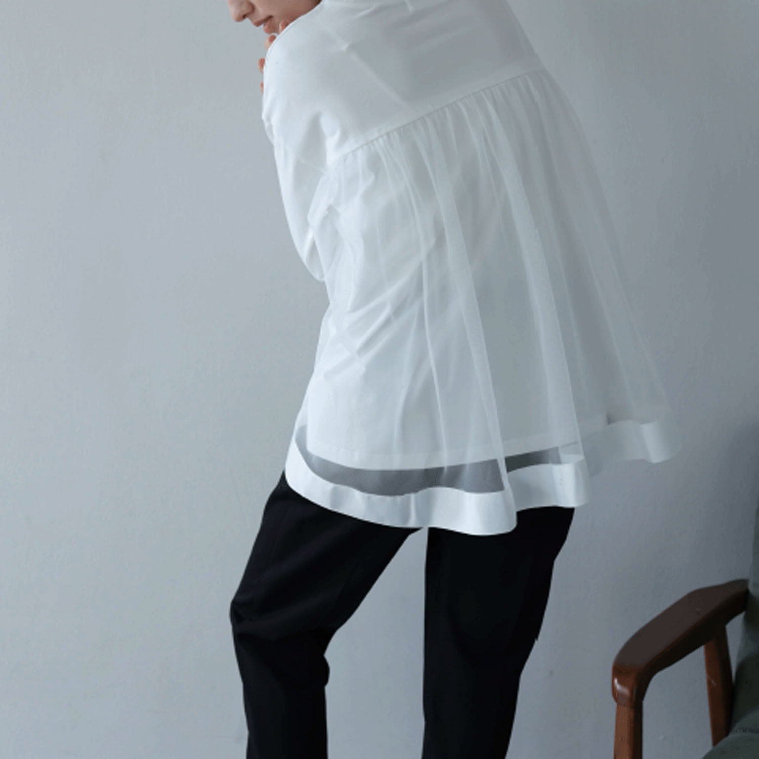 HERENCIA バックチュールプルオーバー - 画像1