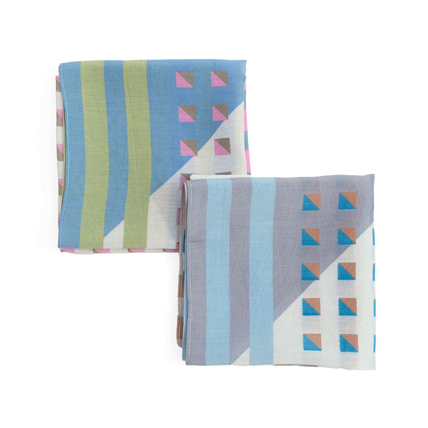 いろいろな角度から楽しめる幾何学模様のスカーフ - 画像4