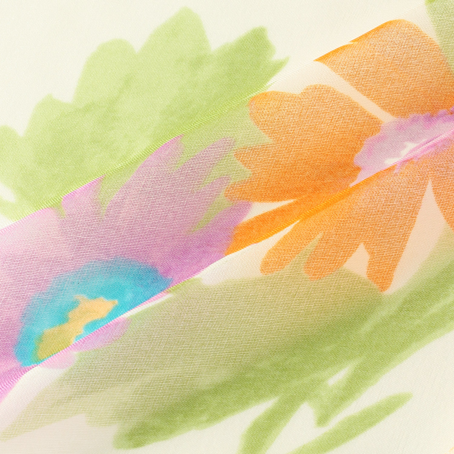 イタリア製 フラワー柄大判シフォンスカーフ 88×88 - 画像5