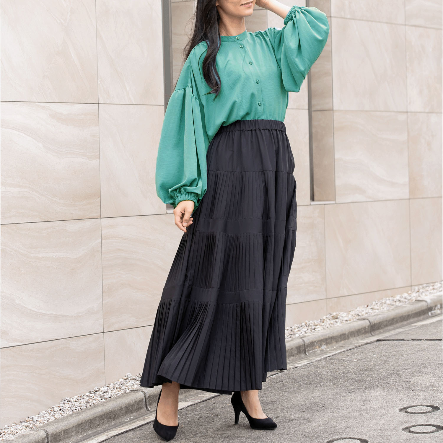 【＋me】ボリューム袖ギャザーブラウス - 画像1