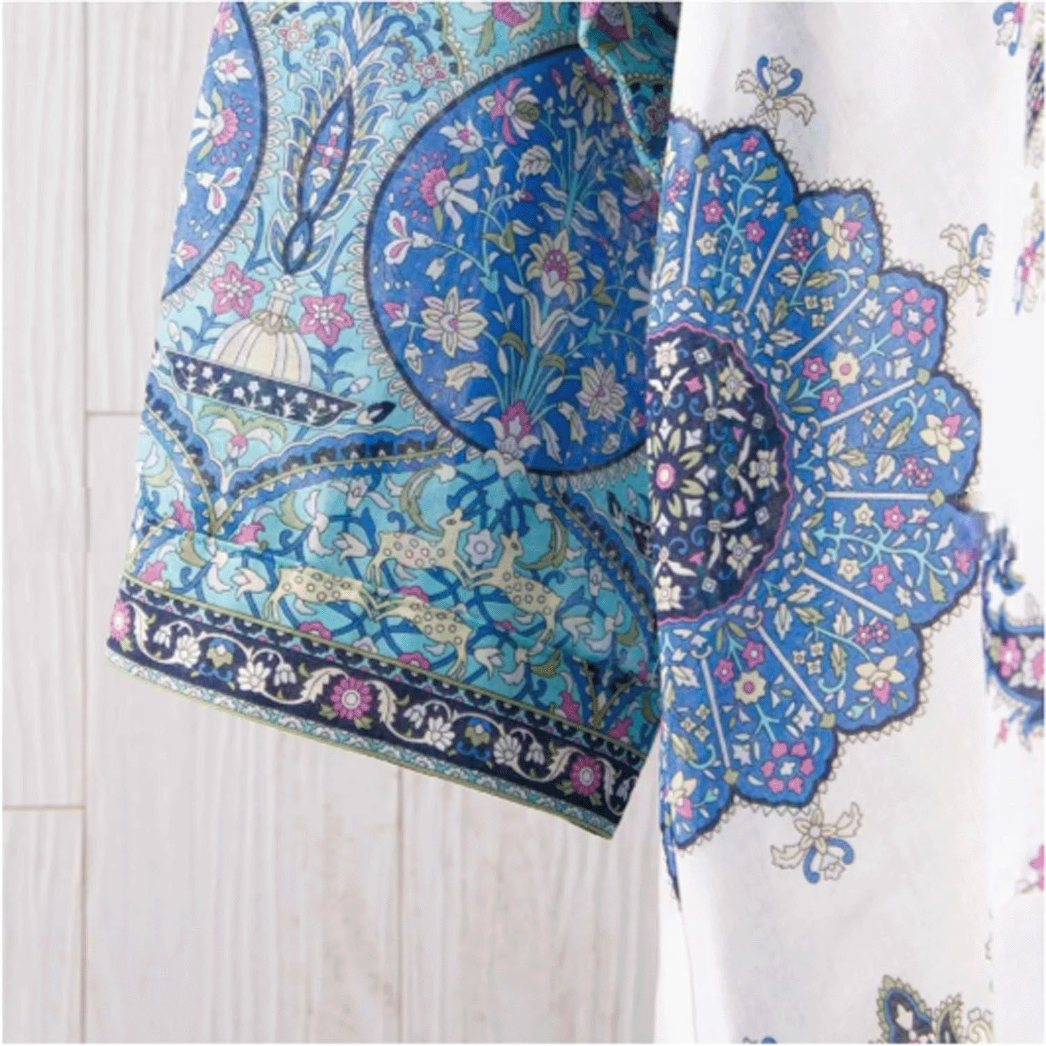 【ETONET限定】シルクロード スタンド裾ヘム脇下り七分袖ブラウス カシミール - 画像22