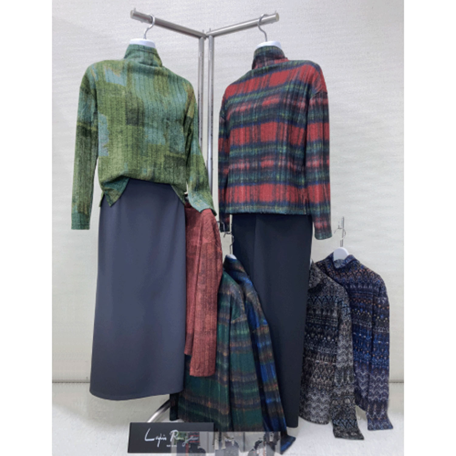 LAPIS ROUGE ラパローザ柄プルオーバー