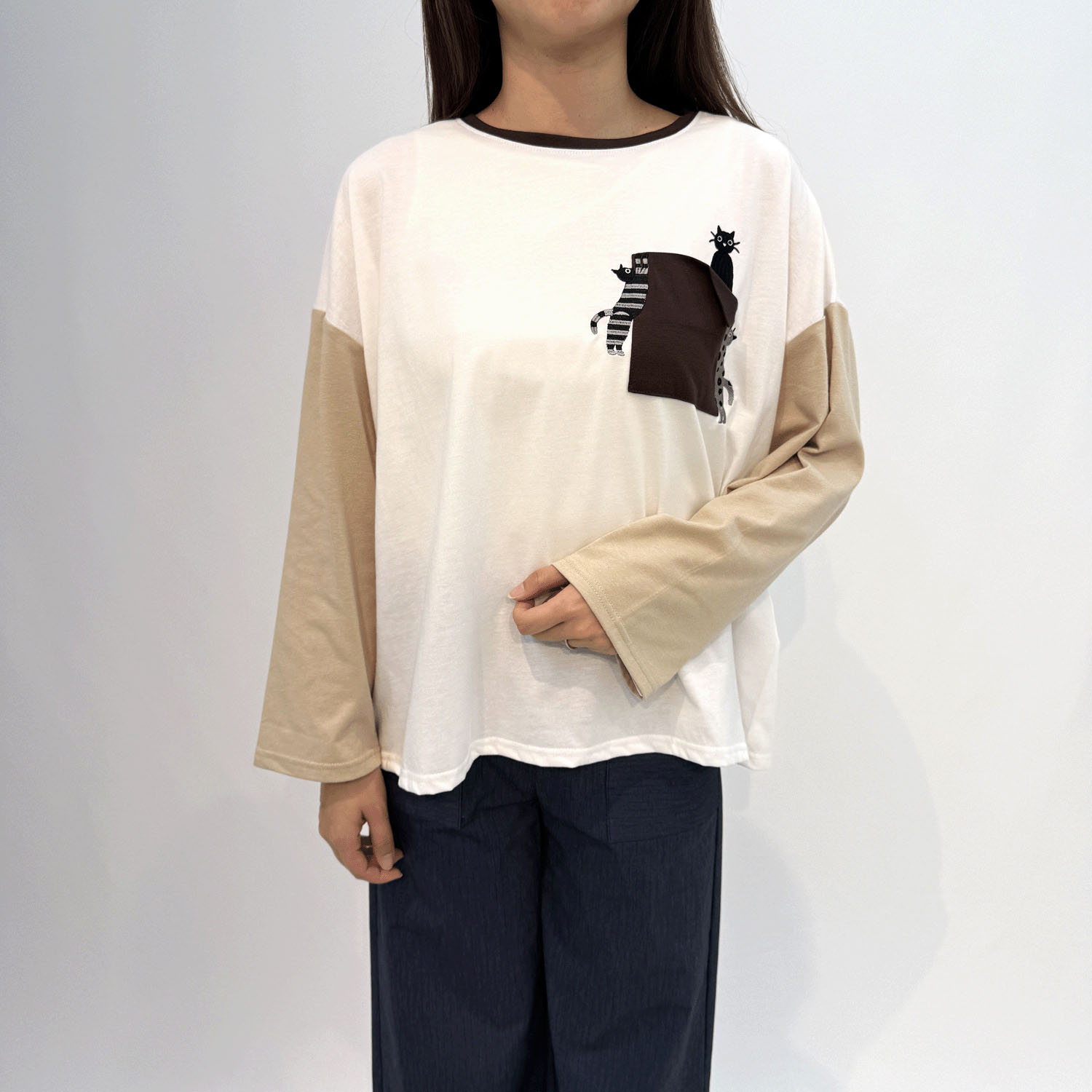 Myauris ネコ刺繍長袖Tシャツ