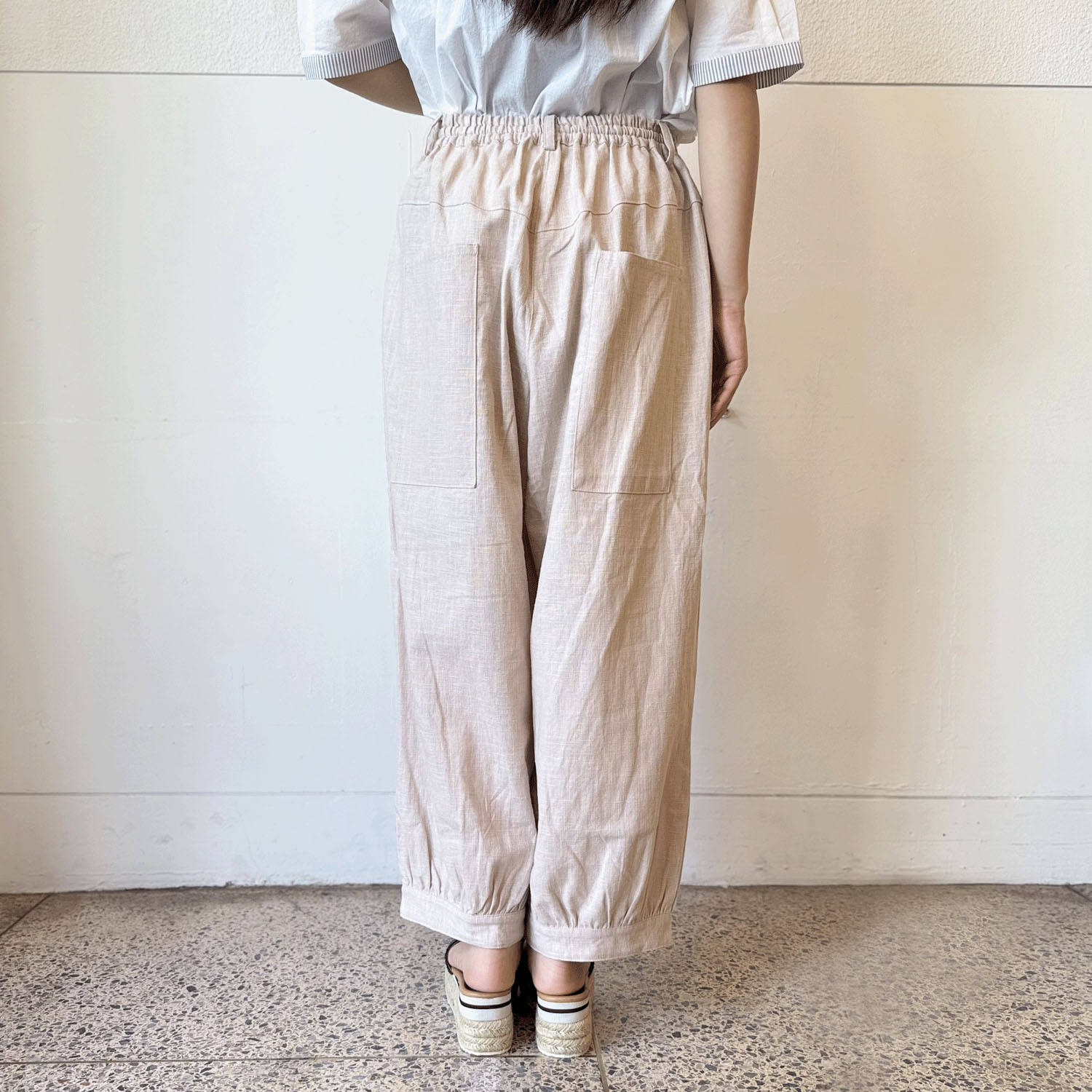 インディゴ 綿麻コクーンパンツ - 画像5