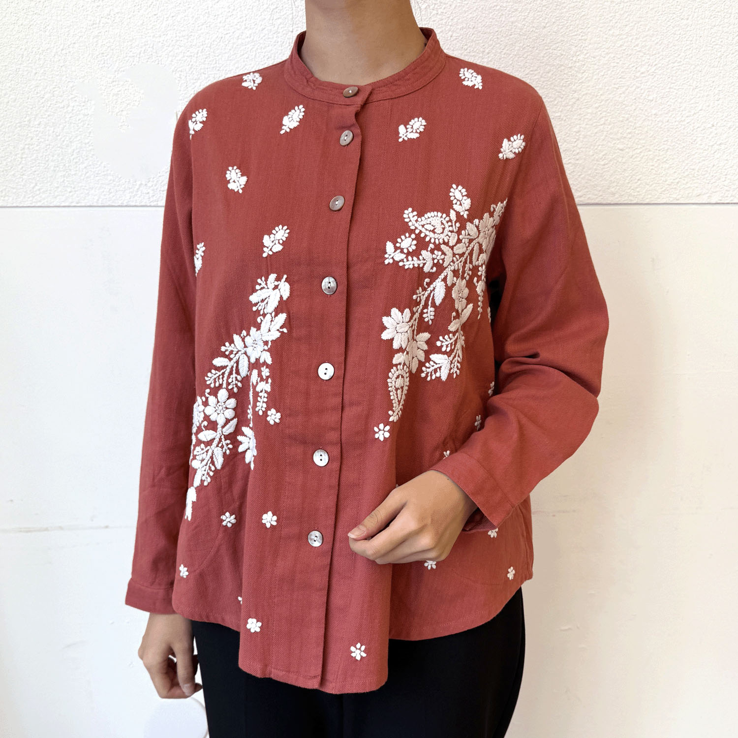 インディゴ 手刺繍ブラウス - 画像1