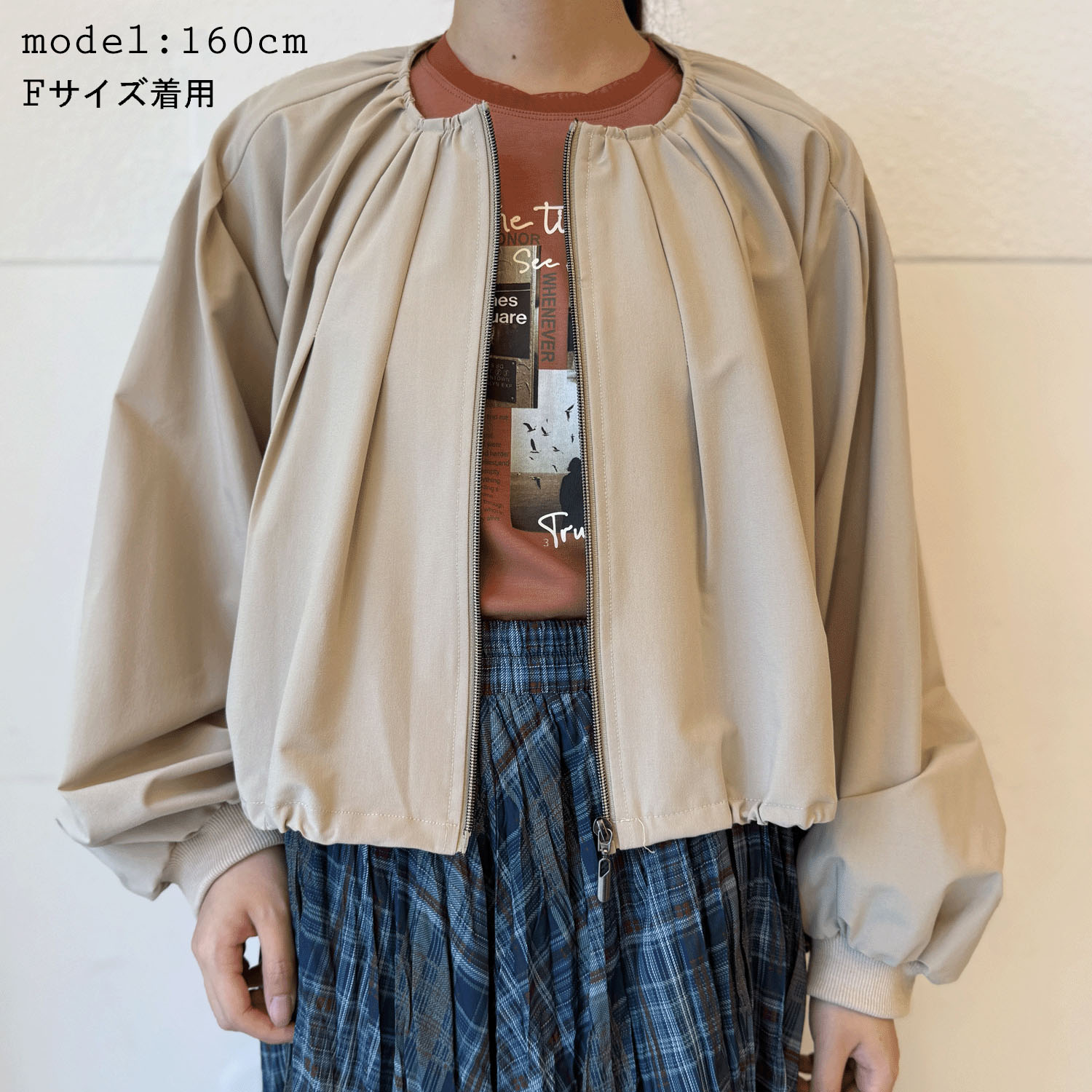 ノーカラーギャザージャケット