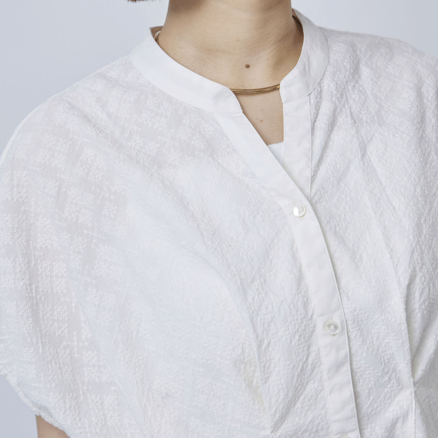 【Insta Live】Fanaka ジオメトリック刺繍ウエストタックフレンチスリーブブラウス - 画像4