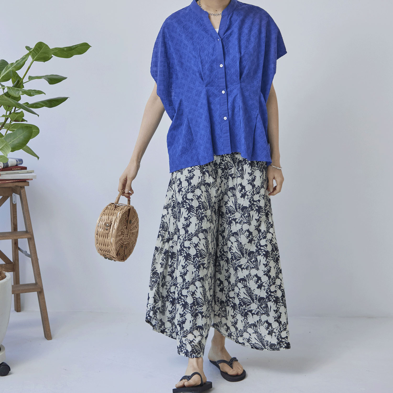 【Insta Live】Fanaka ジオメトリック刺繍ウエストタックフレンチスリーブブラウス - 画像6