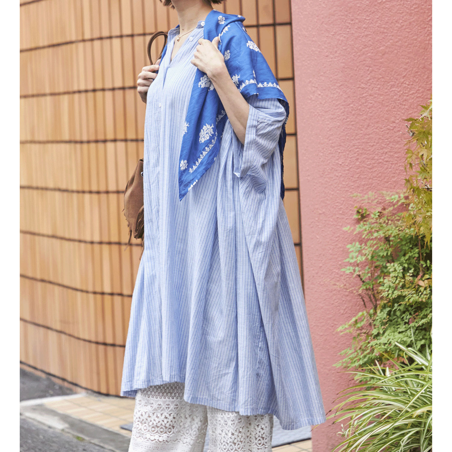 Fanaka 先染めギャザー前開きワンピース - 画像2