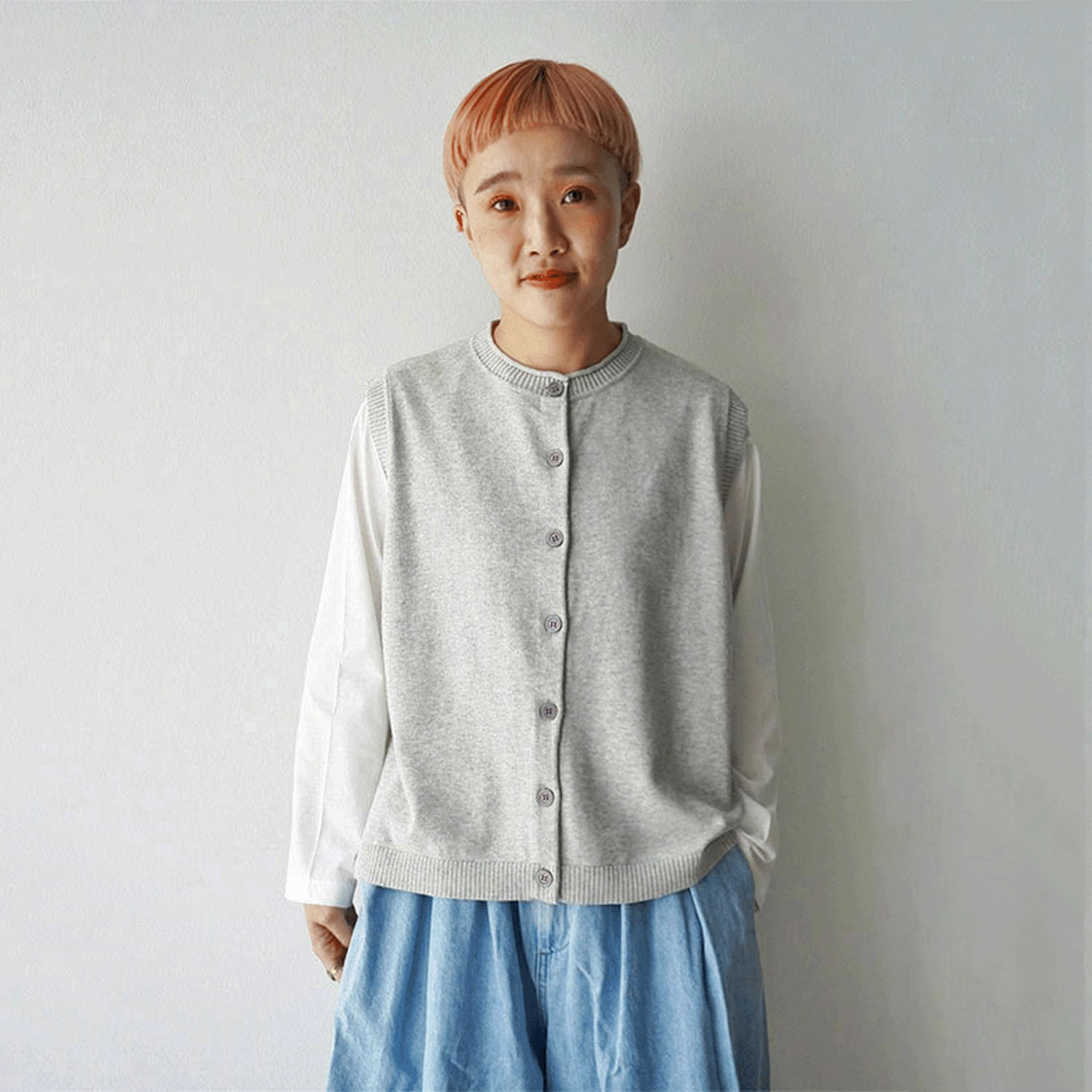 mao made フロントボタンバックスリットベスト - 画像2