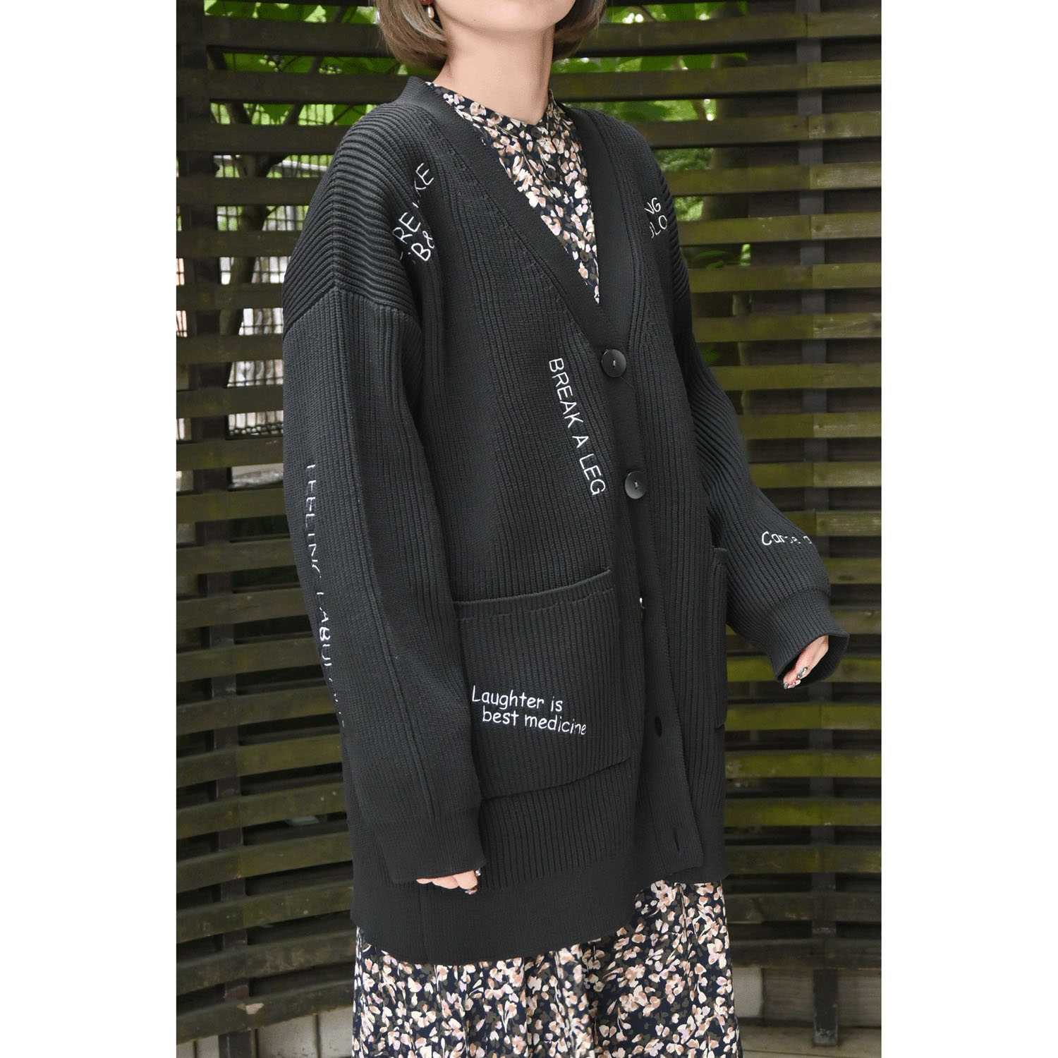 trois ミラノリブ編み刺繍カーディガン - 画像3