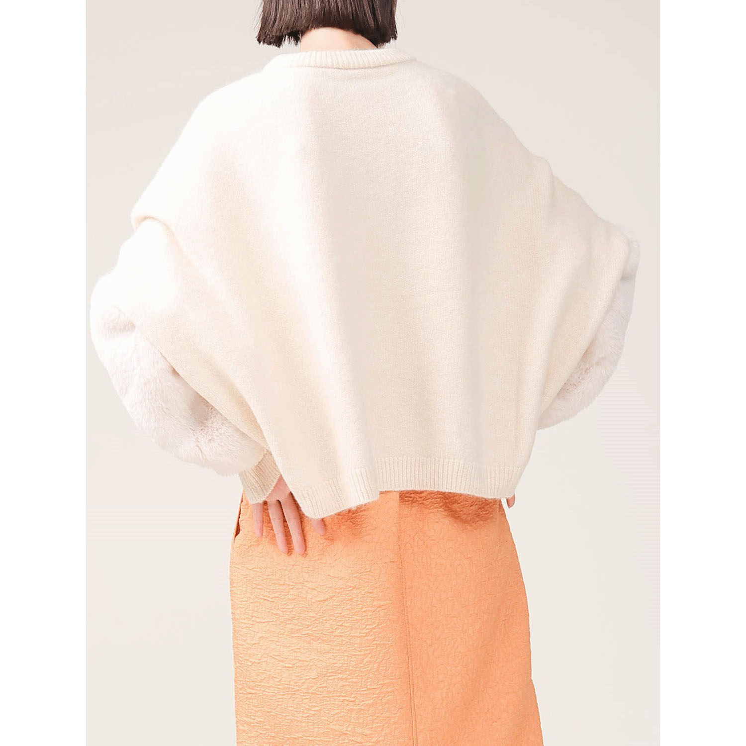 【Insta Live】trois 袖エコファー切替プルオーバーニット - 画像11