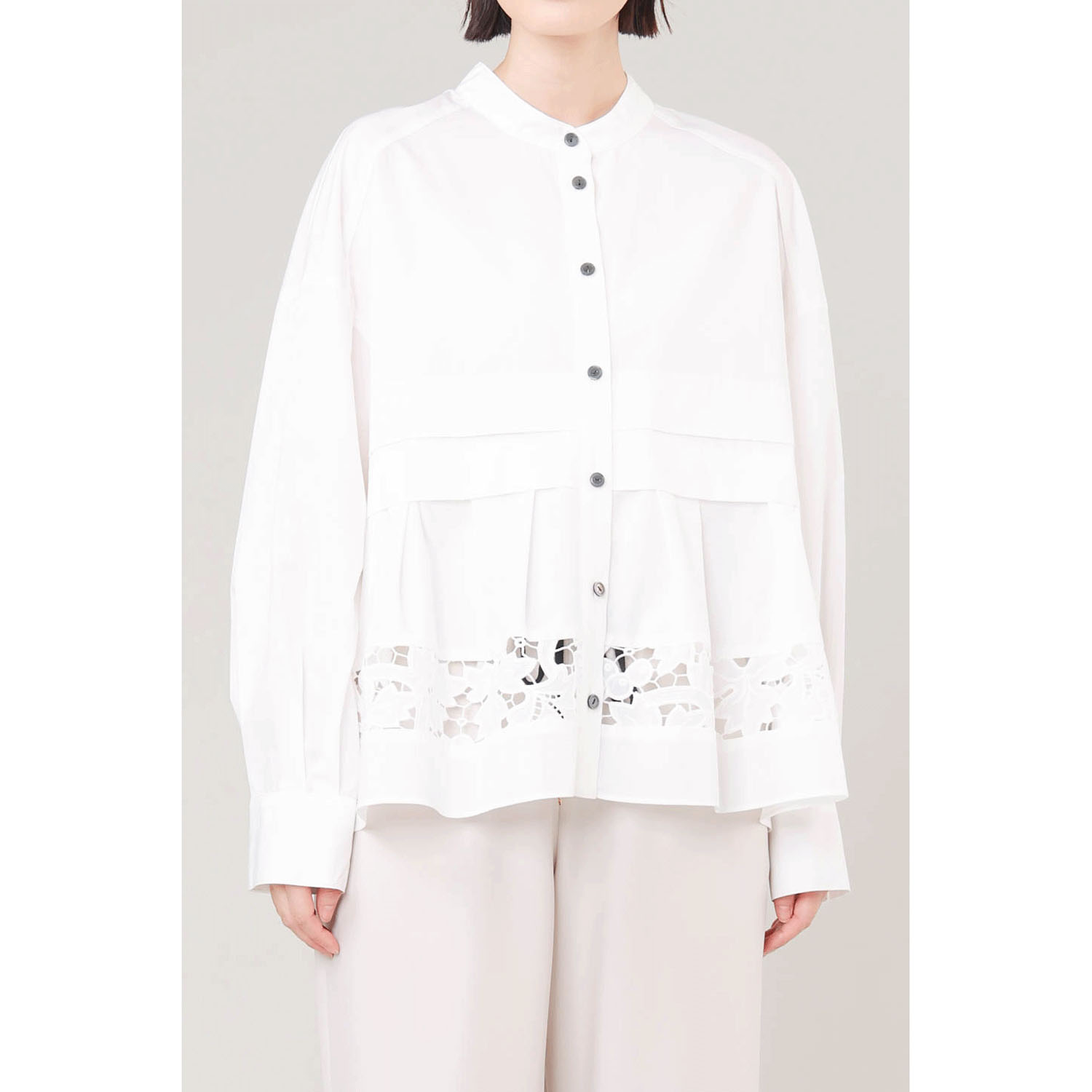 trois フラワーレース刺繍ペプラムブラウス - 画像1