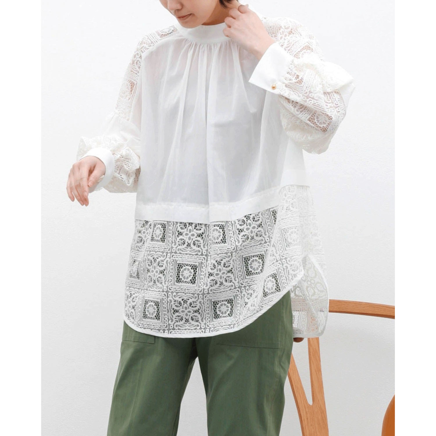 trois タイル調レースバルーン袖ブラウス - 画像1