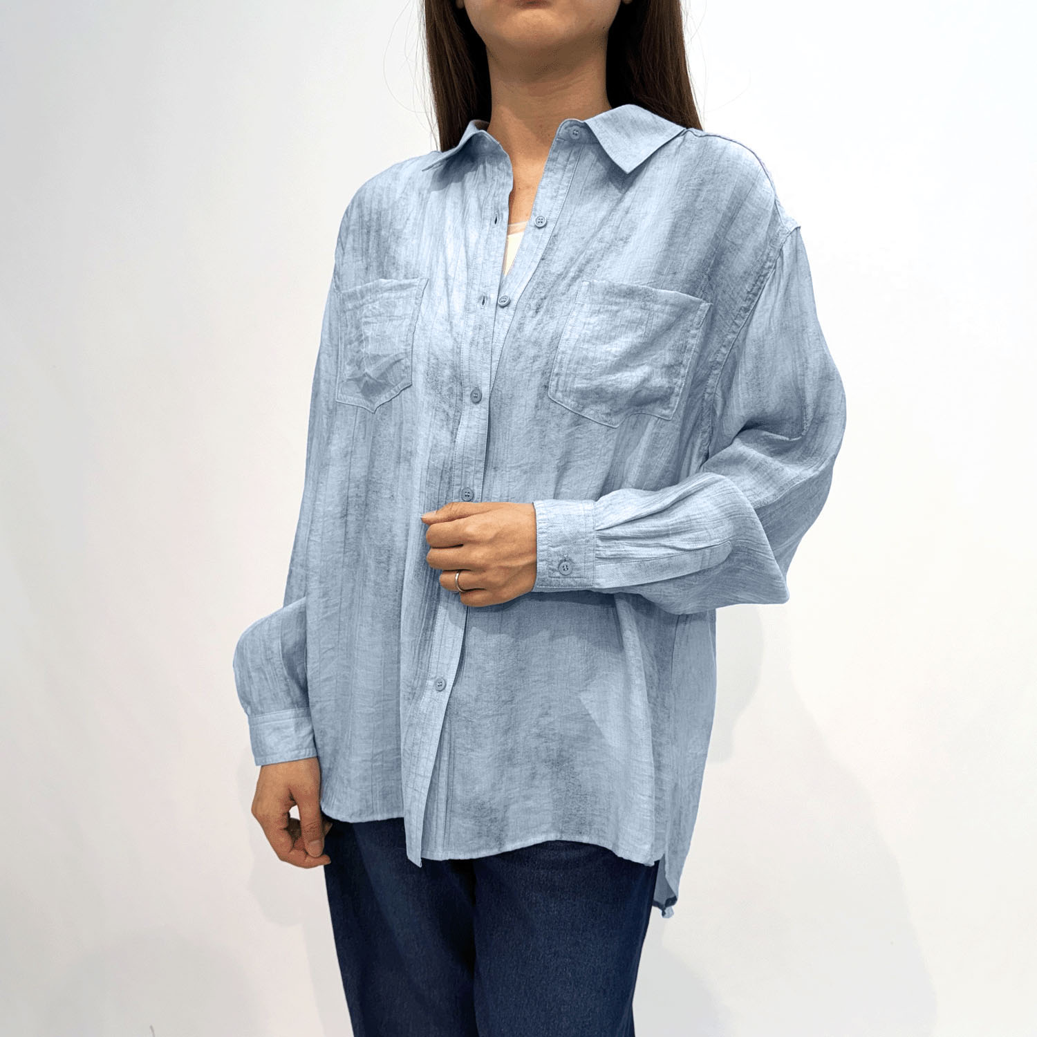 セミシアーデニム風シャツ