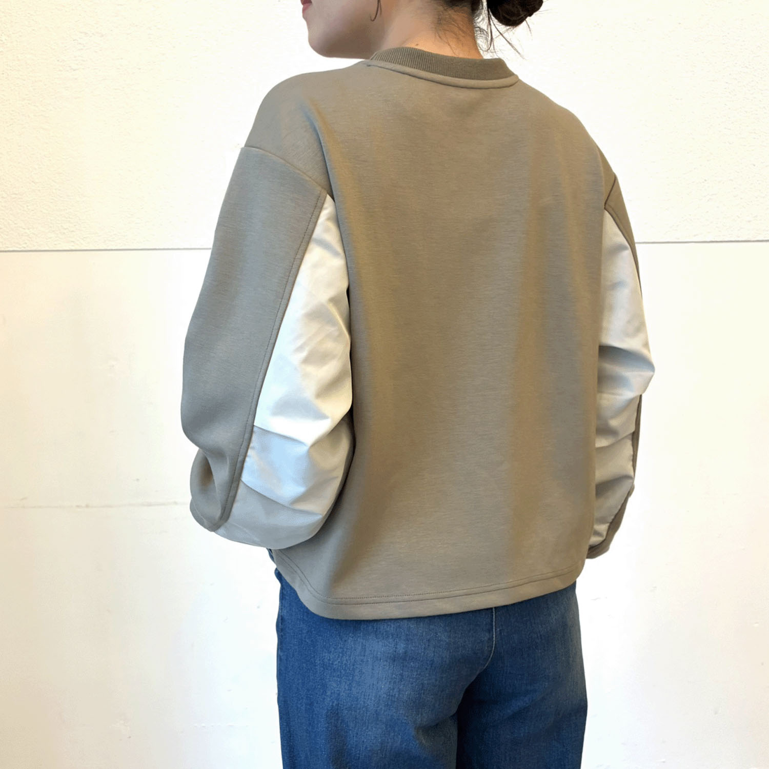 袖ポケット付きプルオーバー - 画像2